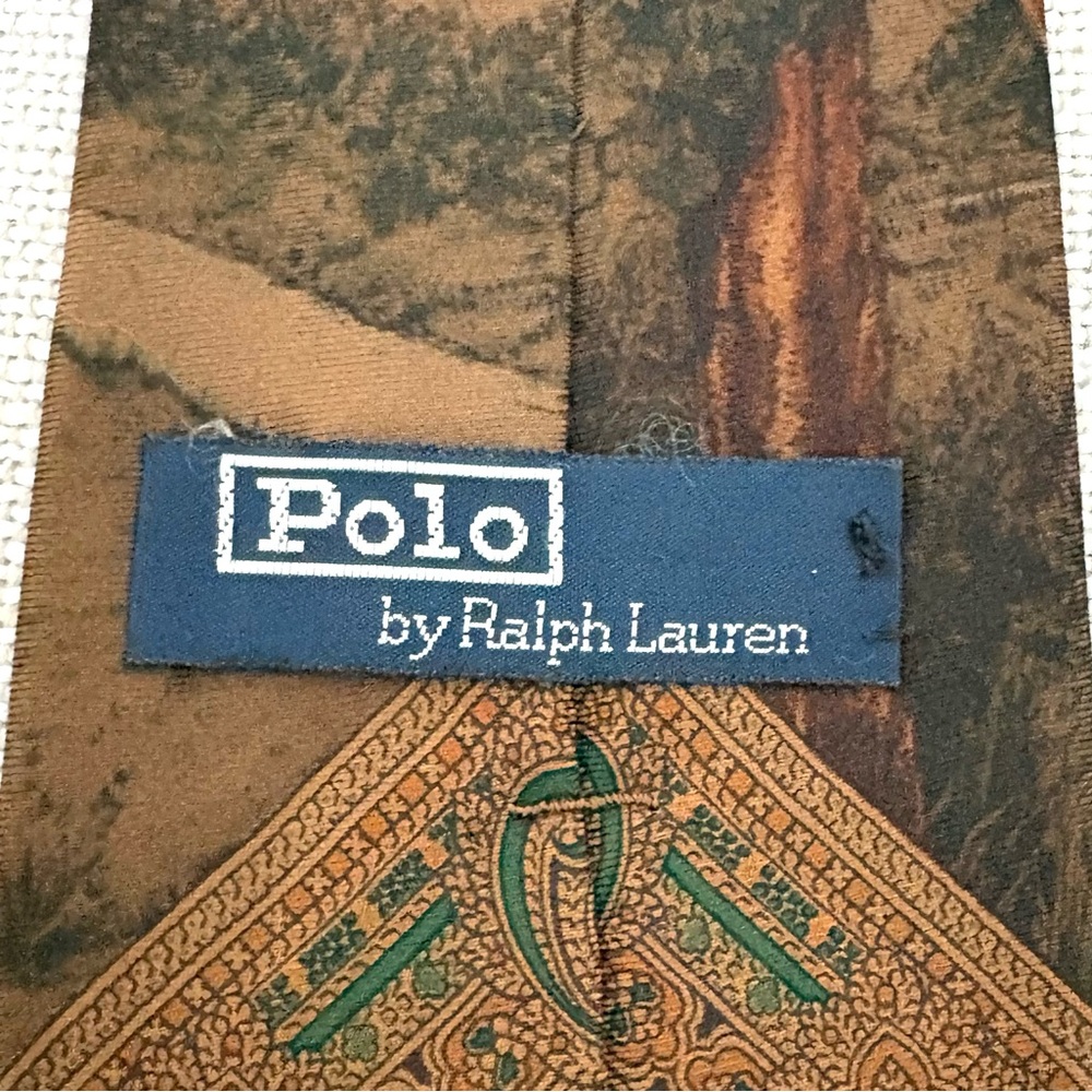 Ralph Lauren Vintage Fox Hunt Scene Silk Tie Made in USA - Picture 4 of 7